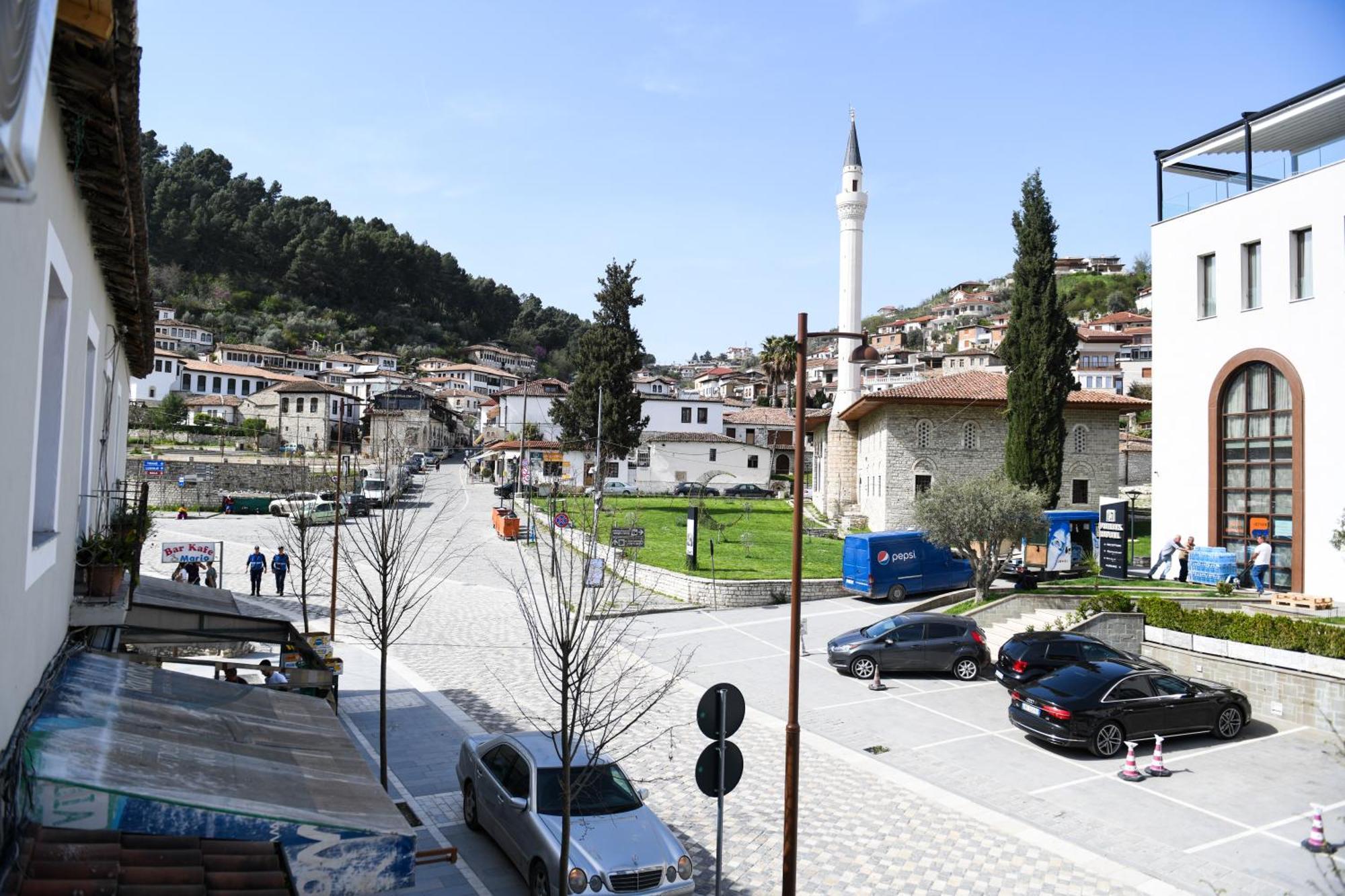 Guest House Cela City Centre Berat Exterior foto