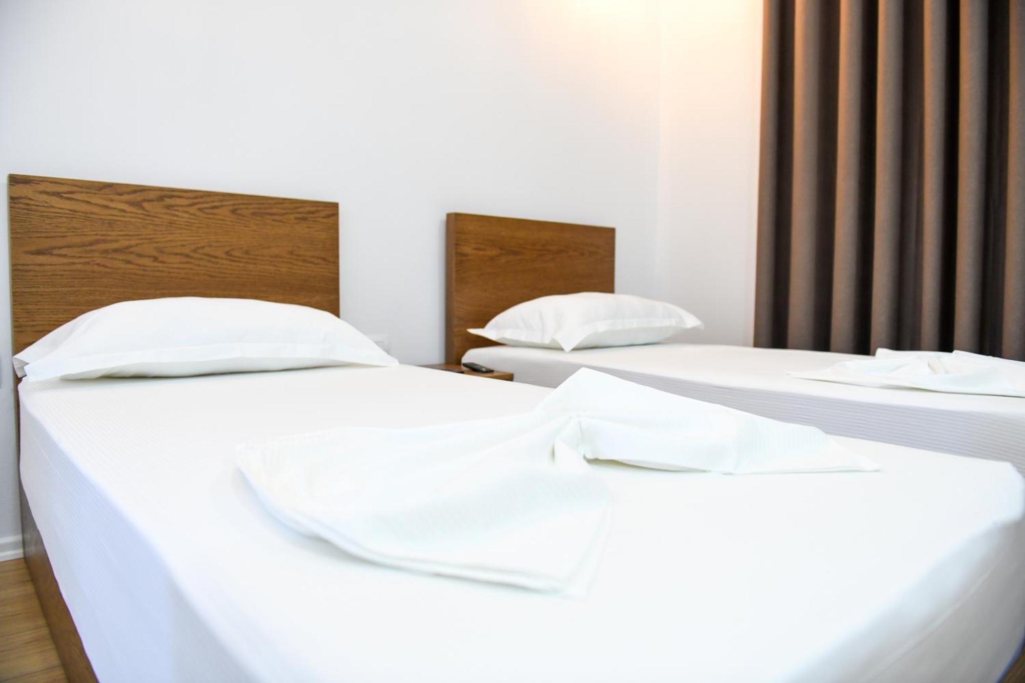 Guest House Cela City Centre Berat Exterior foto