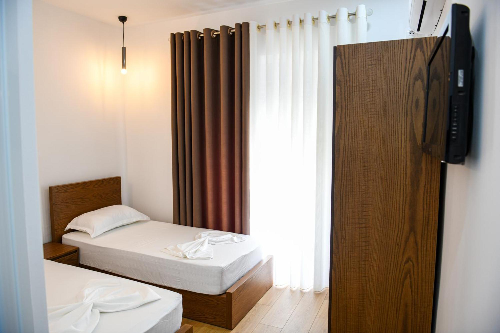 Guest House Cela City Centre Berat Exterior foto